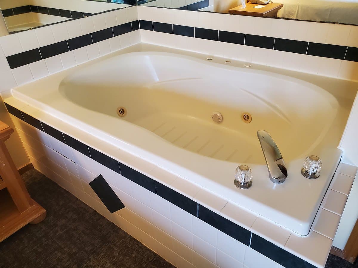 Homestead Suites Jacuzzi room
