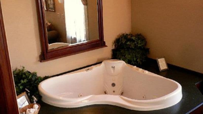 Hotel Ruby Marie Jacuzzi room