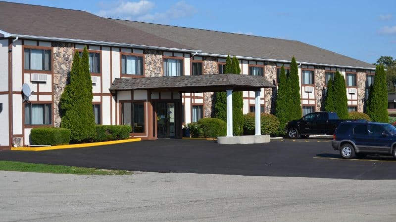 Sky Lodge Inn & Suites hotel photo 4
