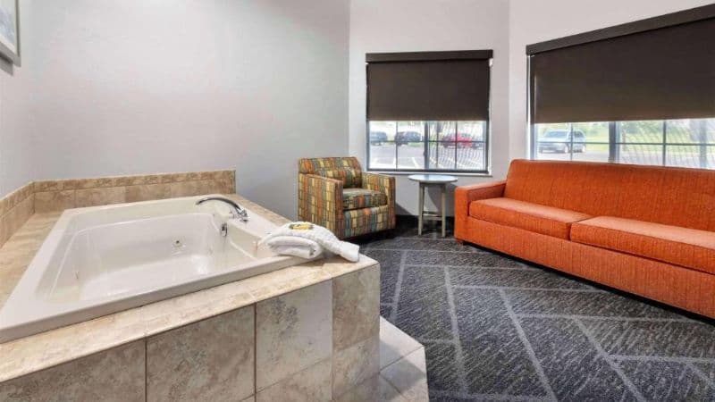 Wyndham Garden Appleton hotel photo 2