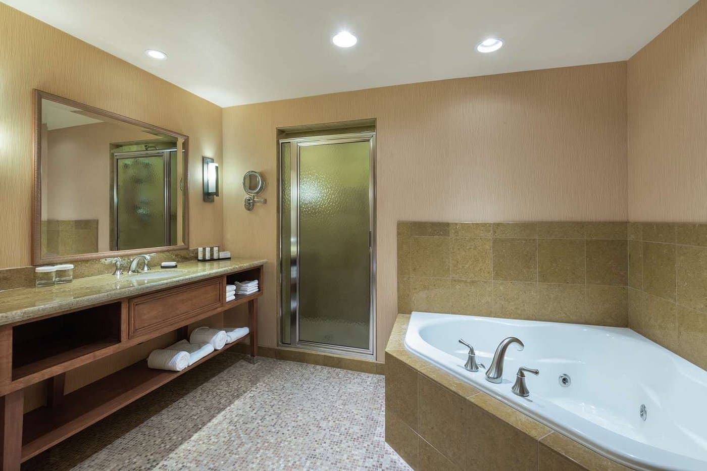 Embassy Suites By Hilton Loveland Conference Center Jacuzzi room