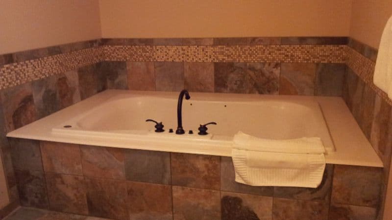 The Rockwell Inn Jacuzzi room