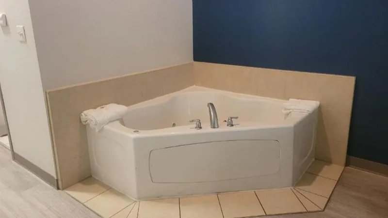 Representative suite imagery for Comfort Inn & Suites