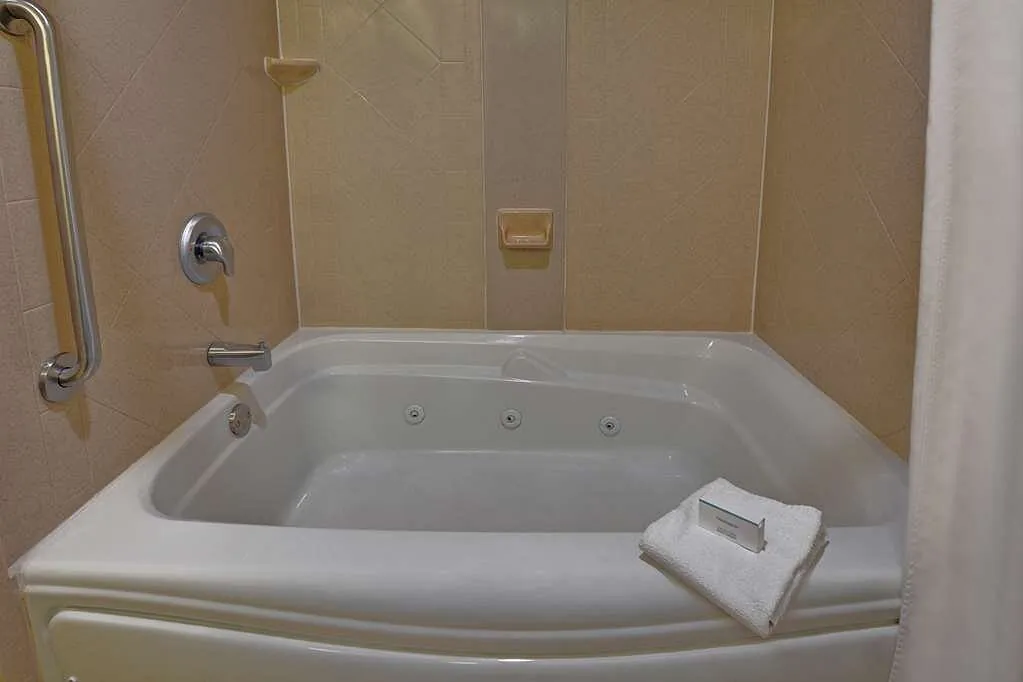 Hampton Inn & Suites Birmingham-Hoover-Galleria photo 1