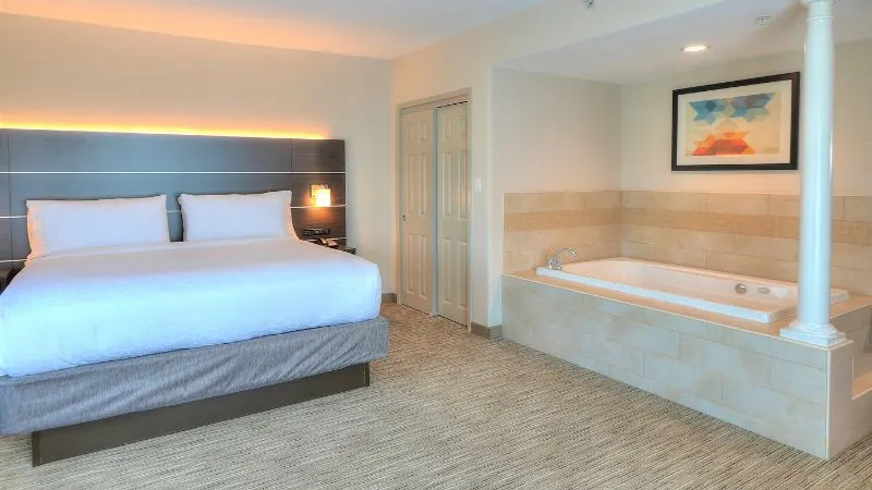 Holiday Inn Express & Suites Mobile/Saraland