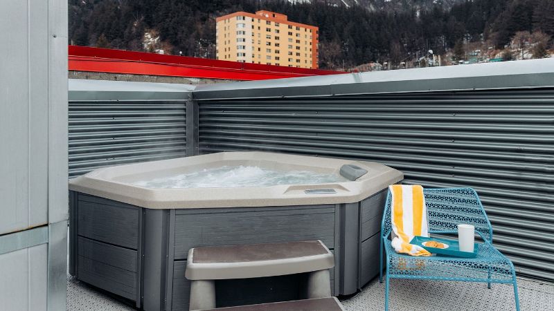 Silverbow Inn Hotel & Suites