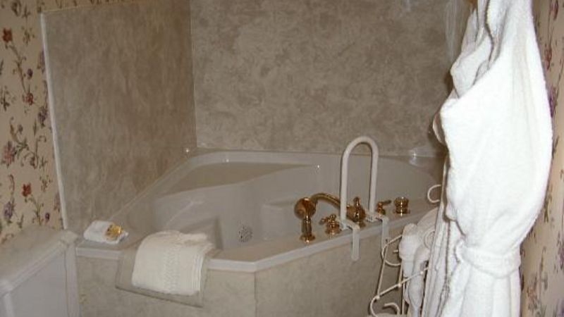 Heritage Inn