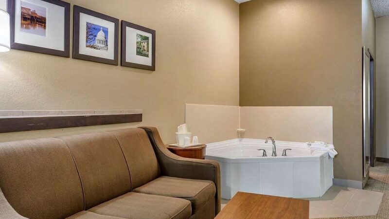 Comfort Suites Jonesboro University Area