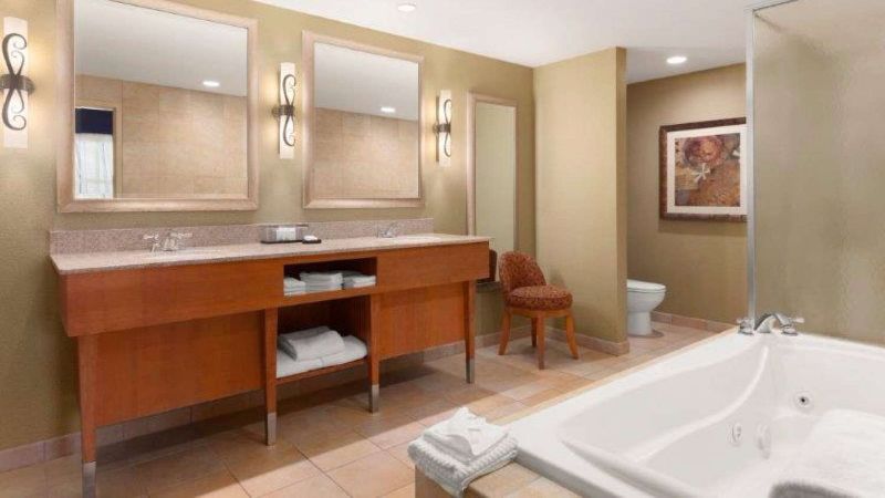 Embassy Suites Northwest Arkansas – Hotel, Spa & Convention Center photo 1