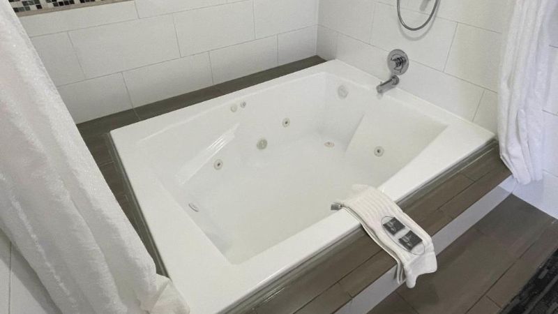 Country Inn & Suites by Radisson, Bakersfield, CA