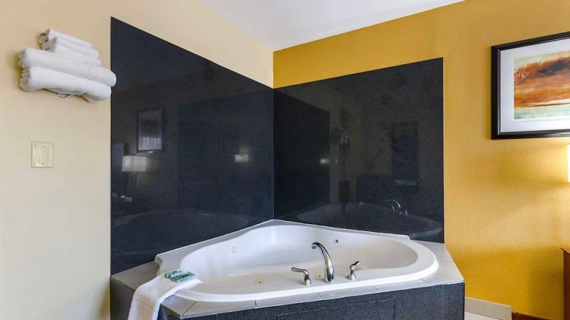 Best Western Kiva Inn