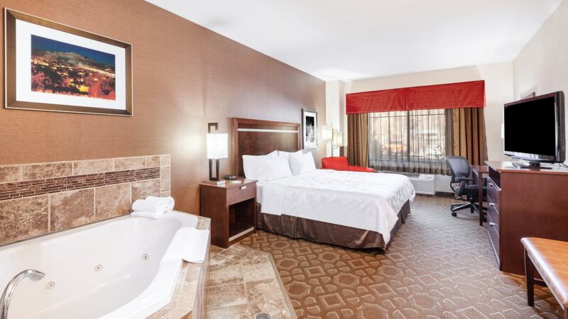 Holiday Inn & Suites Durango Downtown, an IHG Hotel