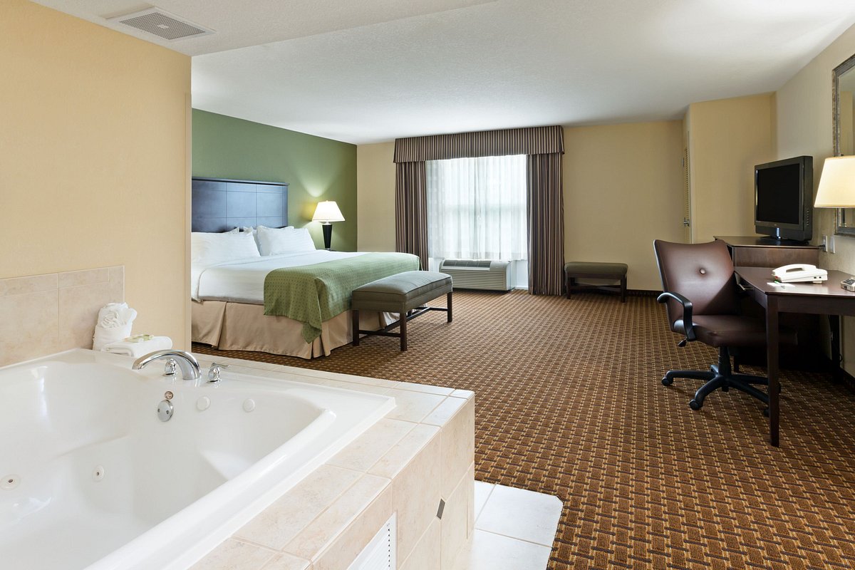 Holiday Inn Daytona Beach Lpga Blvd, an IHG Hotel photo 1