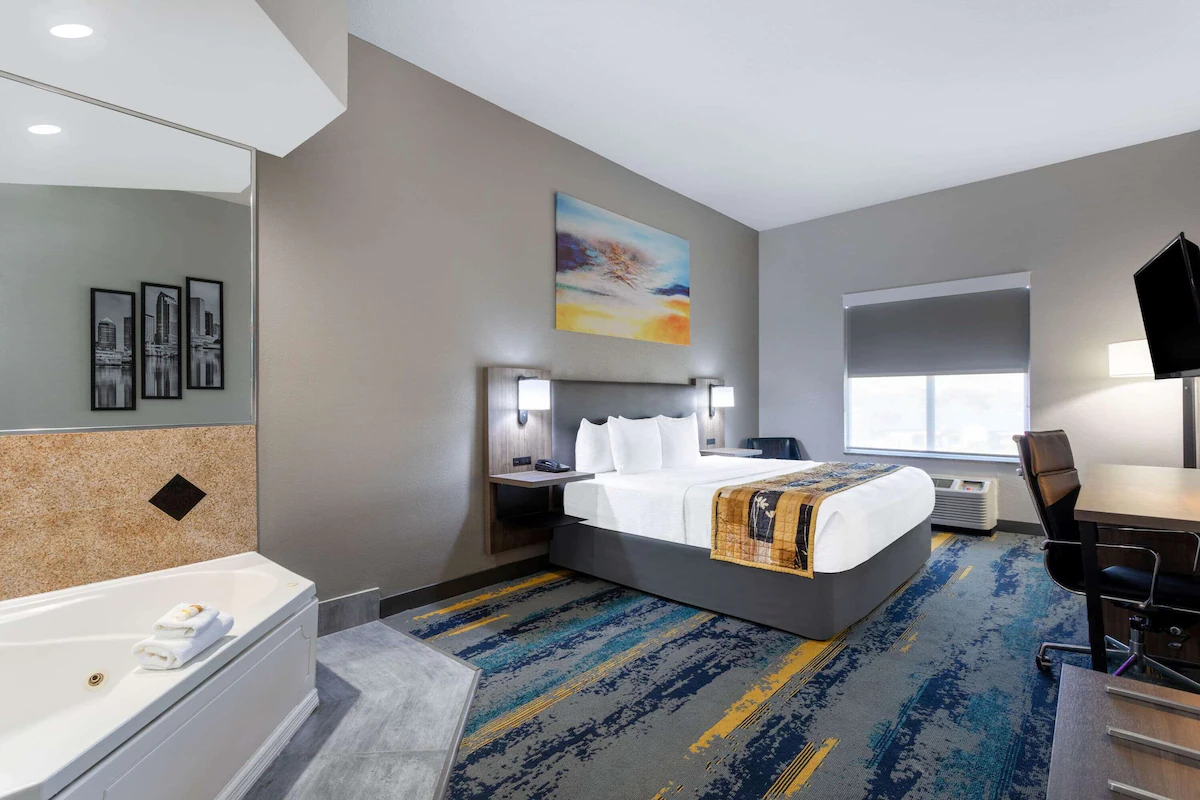 La Quinta by Wyndham Tampa Central photo 1