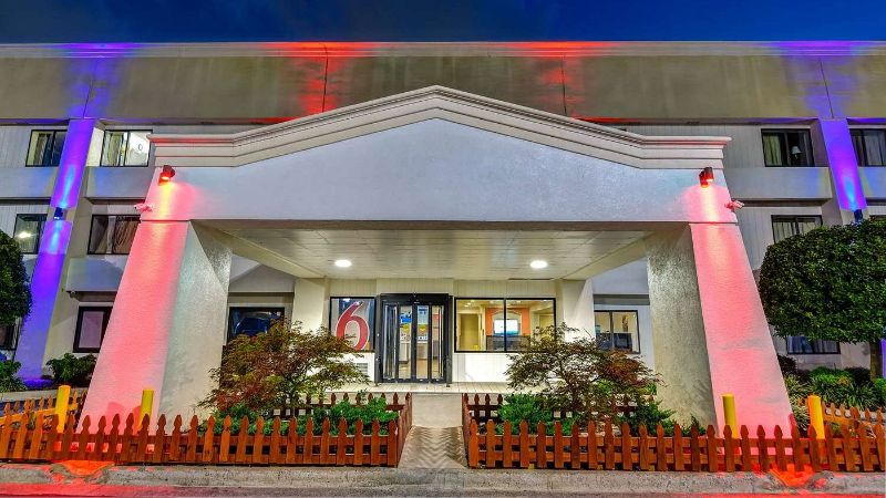 Motel 6 Norcross