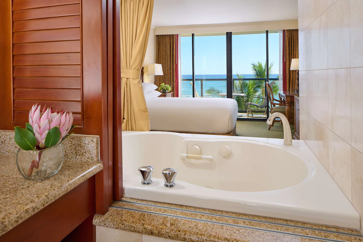 Outrigger Waikiki Beach Resort photo 1