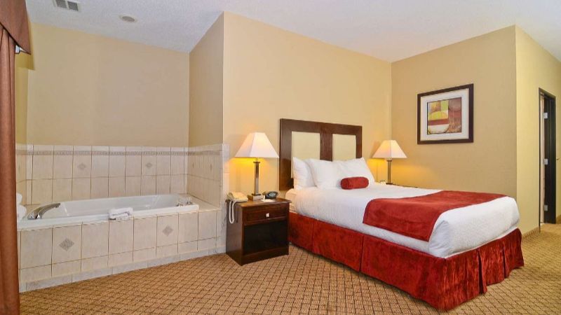 Best Western Macomb Inn photo 1