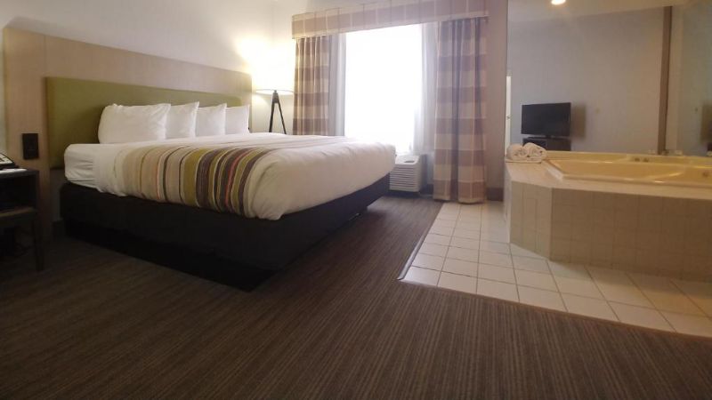 Country Inn & Suites by Radisson, Freeport, IL photo 1
