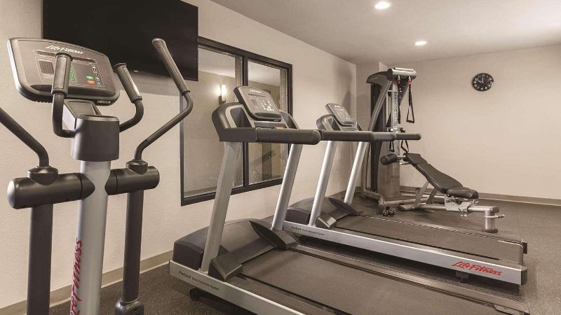 Eagle Ridge Resort & Spa - King Suite with In-Room Whirlpool Tub