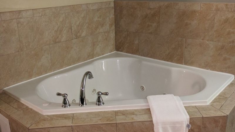 Holiday Inn Express & Suites Marion, an IHG Hotel photo 1
