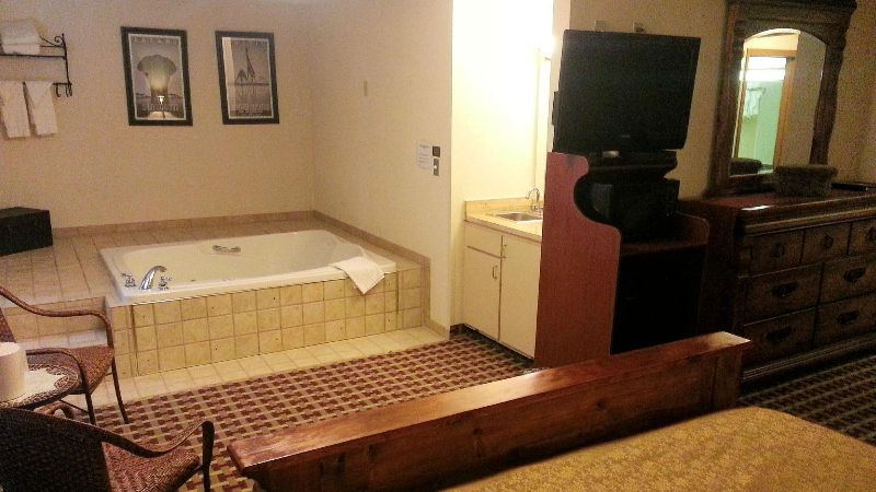 Quality Inn & Suites Marion photo 1