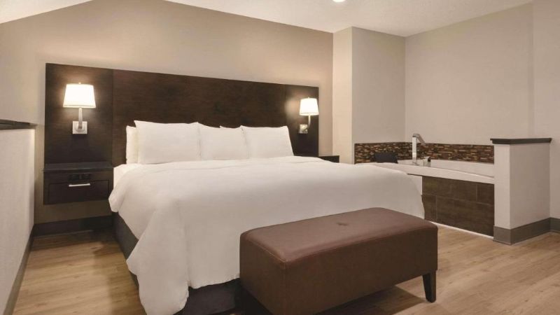 Radisson Hotel & Conference Center Rockford photo 1