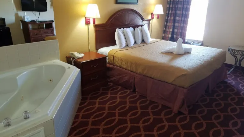 American Inn Evansville East photo 1
