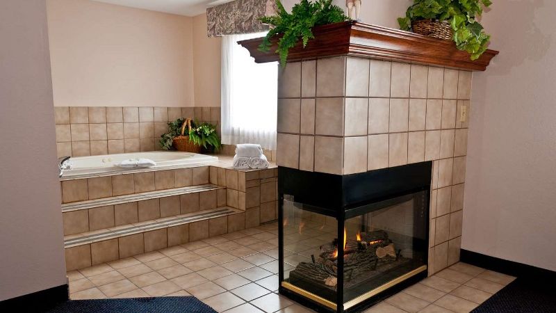 Best Western Plus Brandywine Inn & Suites photo 1