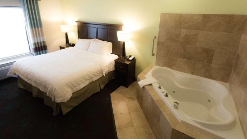 Hampton Inn & Suites Middlebury photo 1