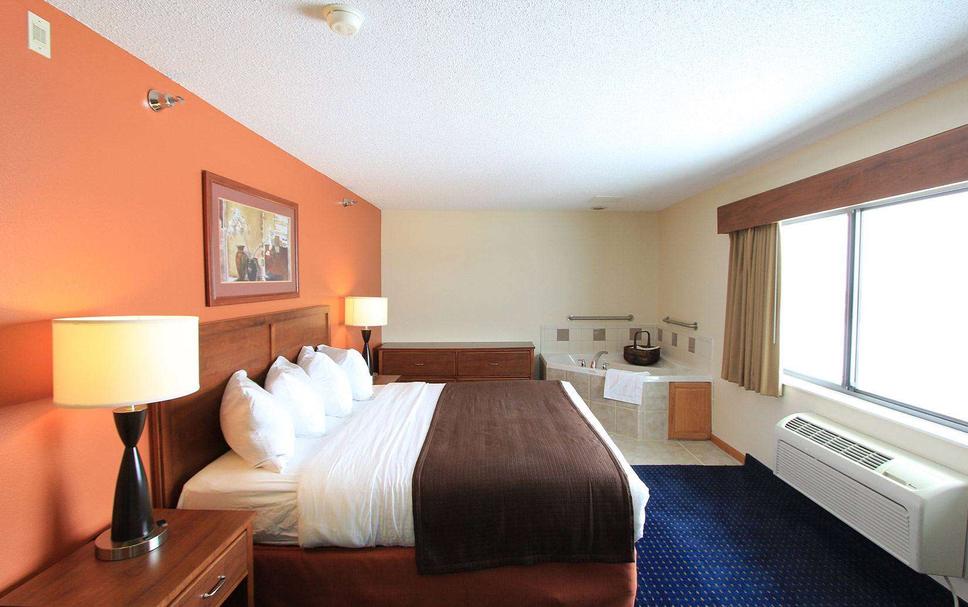 AmericInn by Wyndham Cedar Rapids Airport photo 1