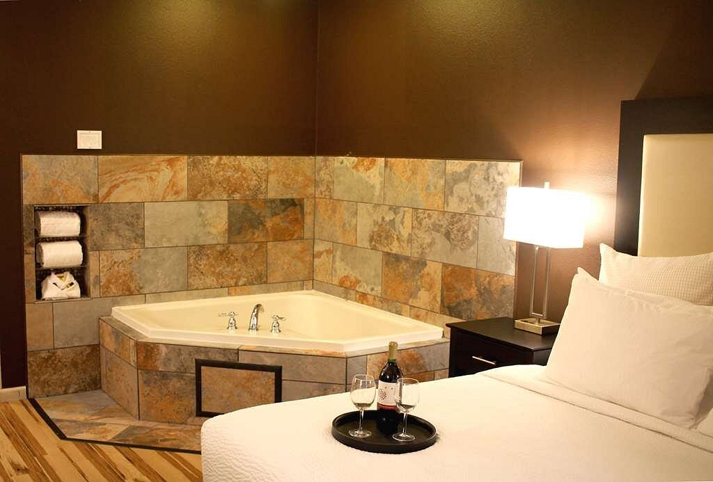 Best Western Plus Des Moines West Inn & Suites photo 1