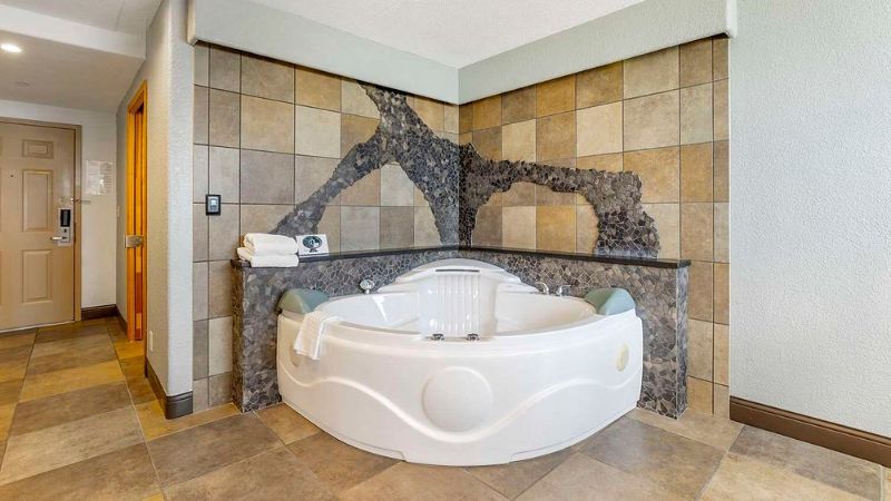 Best Western Plus Longbranch Hotel & Convention Center photo 1