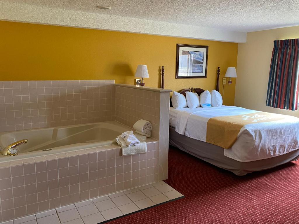Days Inn & Suites by Wyndham des Moines Airport photo 1