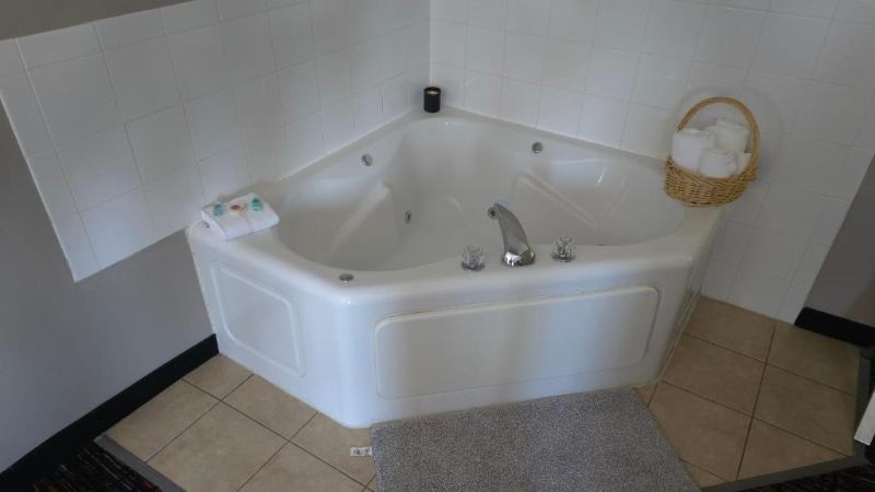 Reston Inn & Suites