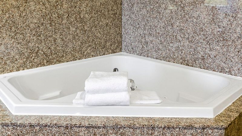 Comfort Inn & Suites Lawrence – University Area photo 1