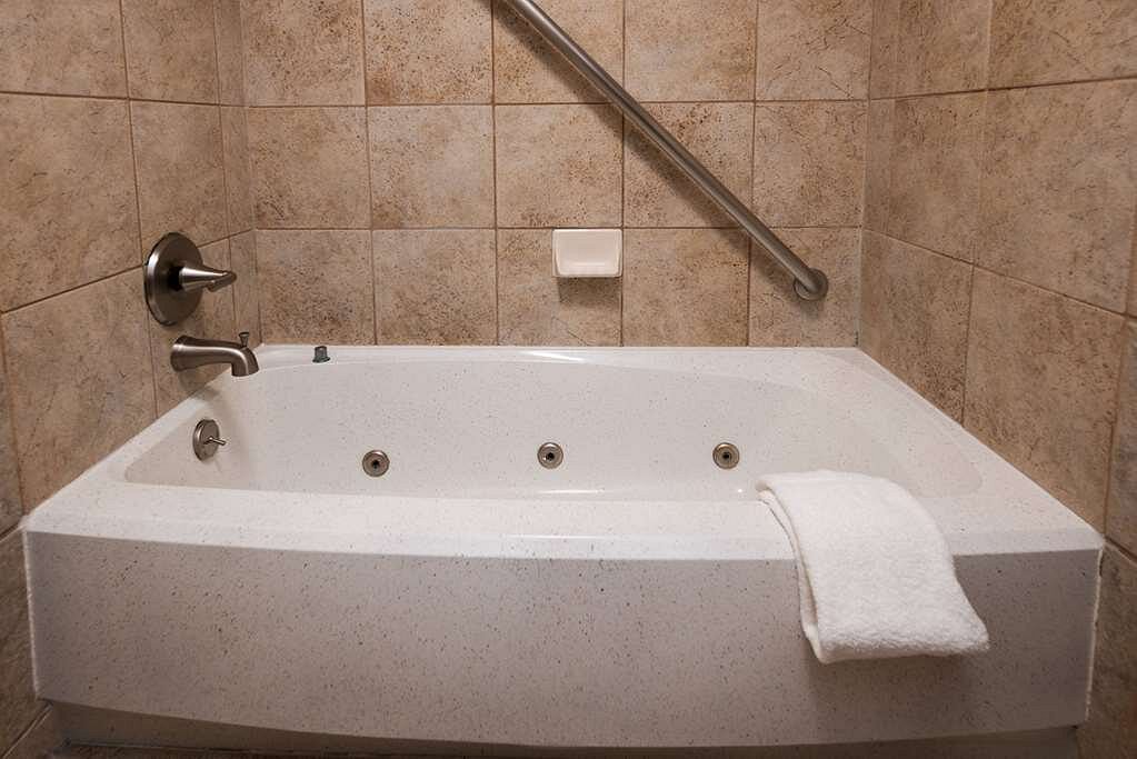 Endeavor Inn & Suites, Trademark Collection by Wyndham photo 1