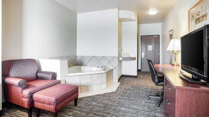 Quality Inn Parsons