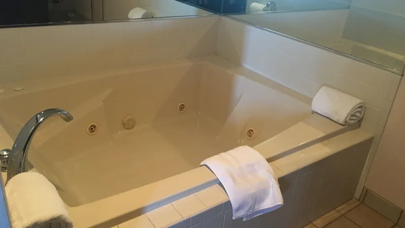 Derby Inn & Suites