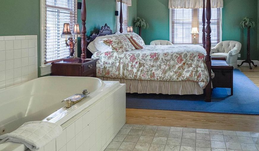 George Brooks House B&B