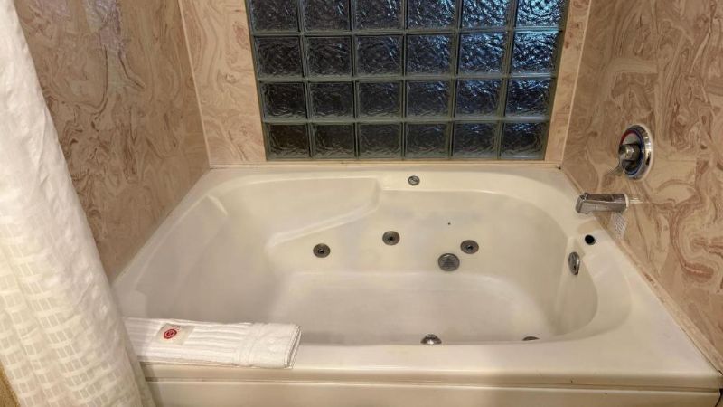 Wingate by Wyndham Livonia