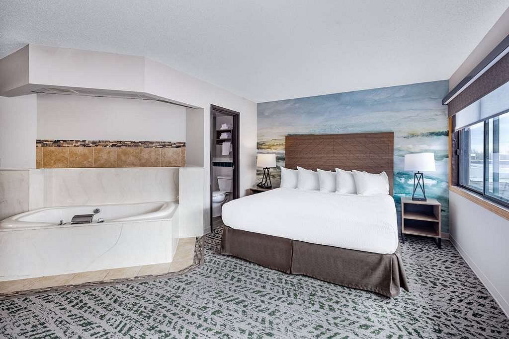 AmericInn By Wyndham Duluth South Black Woods Event Center