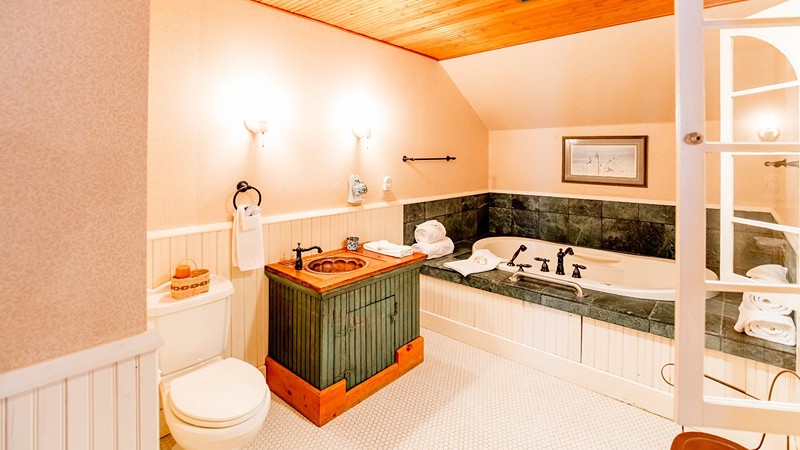 Round Barn Farm B & B Event Center photo 1
