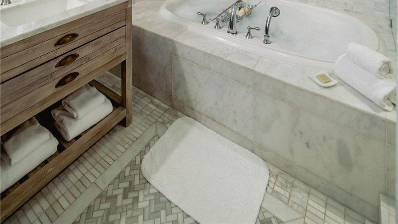 Moonrise Hotel - King Suite with In-Room Whirlpool Tub