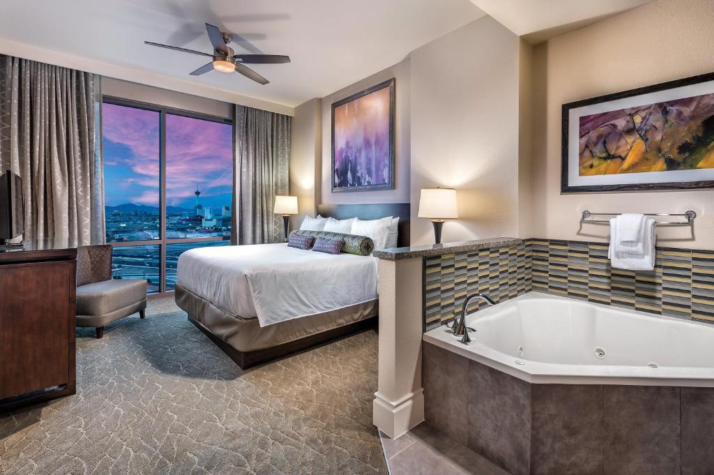 Club Wyndham Desert Blue
