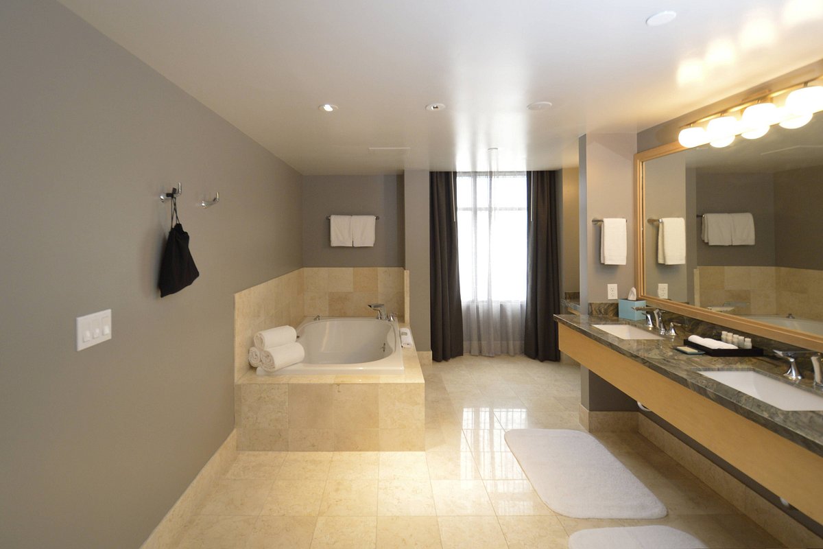 Renaissance Reno Downtown Hotel & Spa photo 1