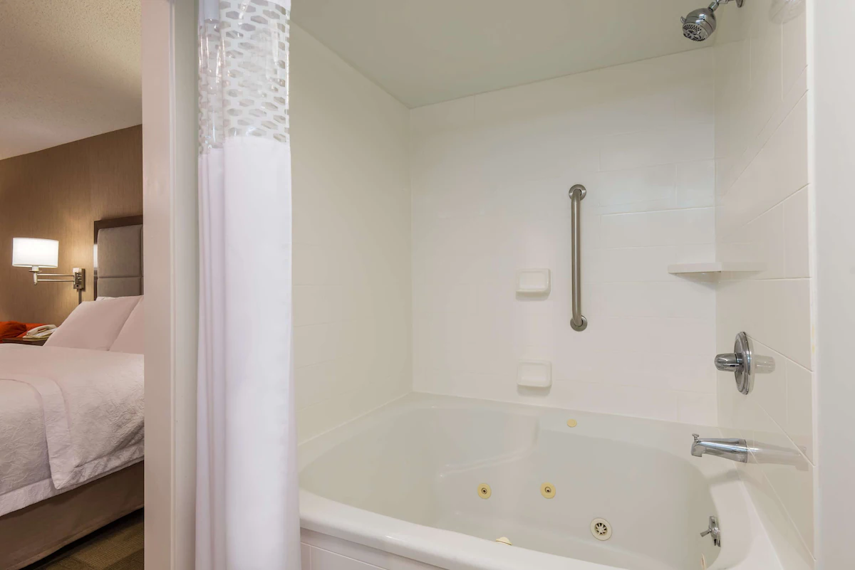Hampton Inn Buffalo-Airport Galleria Mall photo 1