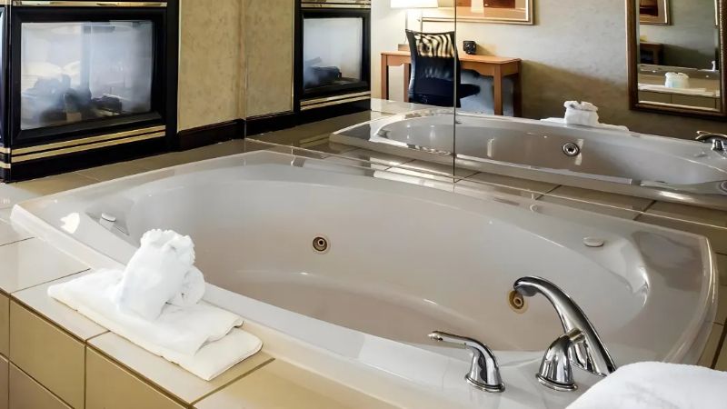 Comfort Suites Hanes Mall photo 1