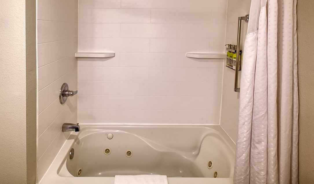 Holiday Inn Express & Suites Raleigh North – Wake Forest, an IHG Hotel
