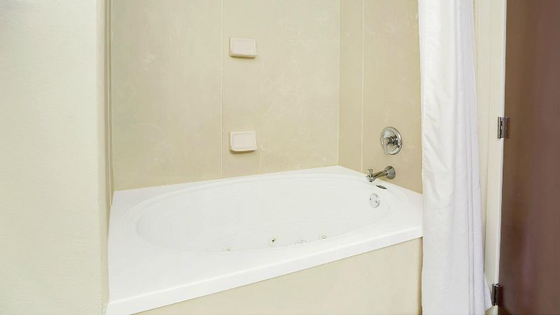 Wingate By Wyndham Raleigh Durham / Airport photo 1