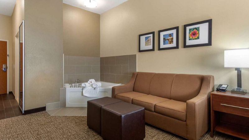 Comfort Inn & Suites Glenpool
